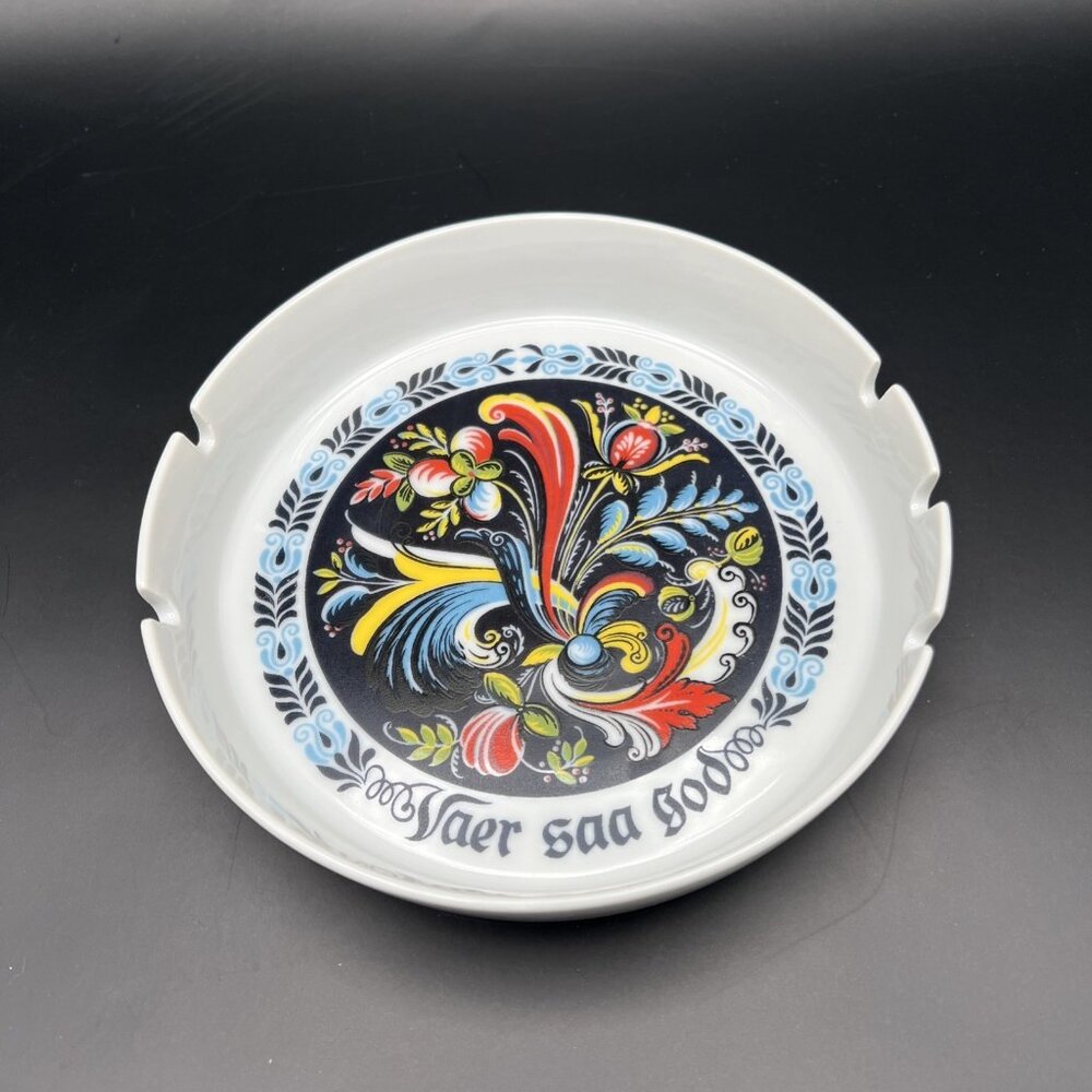 Vintage Berggren Ashtray Norweigan Rosemaling Vaer Saa God Round 7” 1960s MCM
